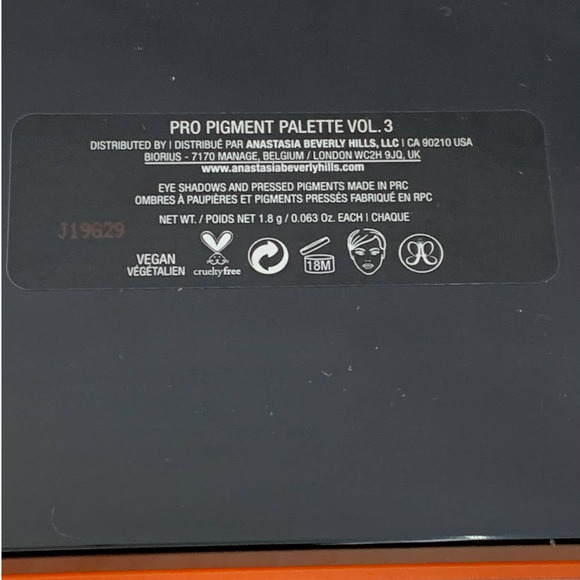 Anastasia Beverly Hills Norvina‎ Pro Pigment Palette Vol. 3 for Face & Body - Picture 7 of 8